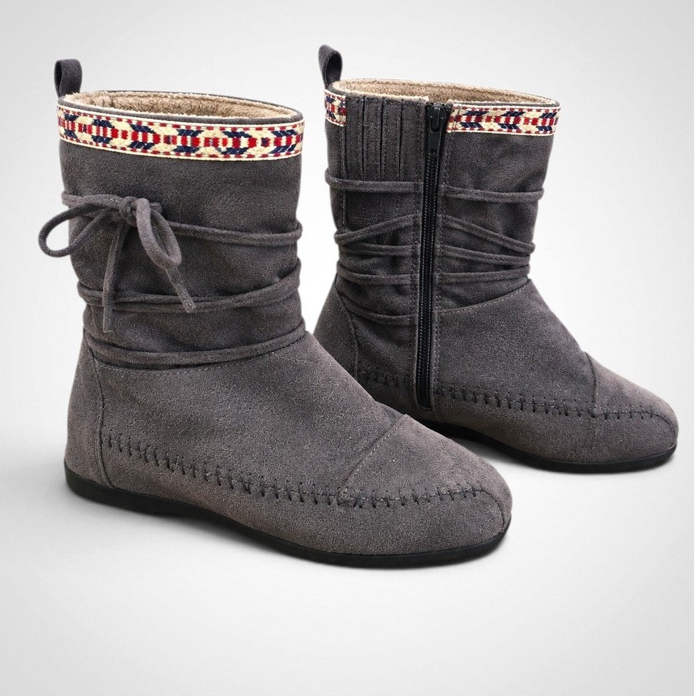 Comfortview Womens Gray Faux Suede Moccasin Boots Faux Shearling Trim Size 10W